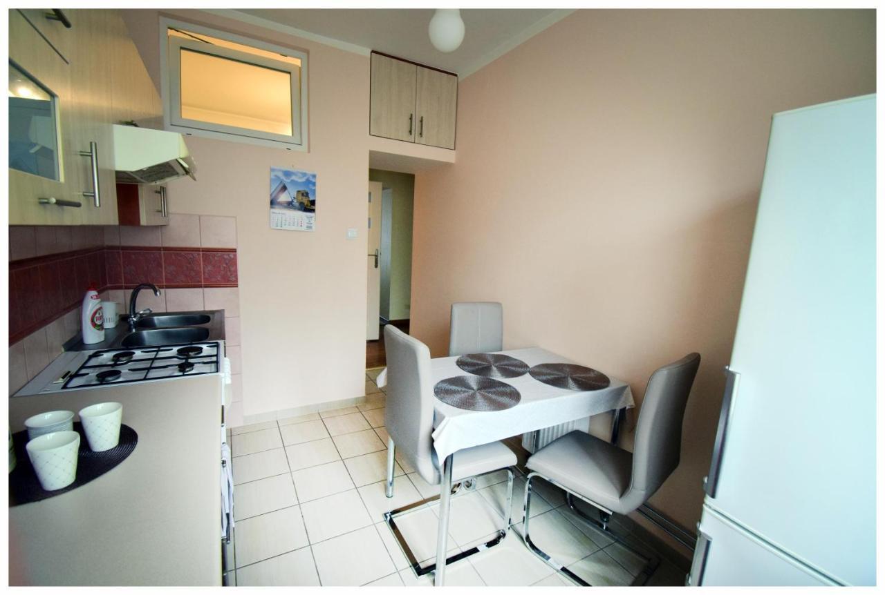 Color 24 Apartament IV Apartment Stalowa Wola Bagian luar foto